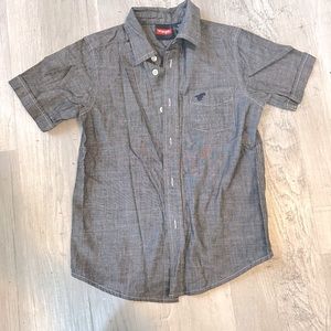 Boys wrangler button down size 6